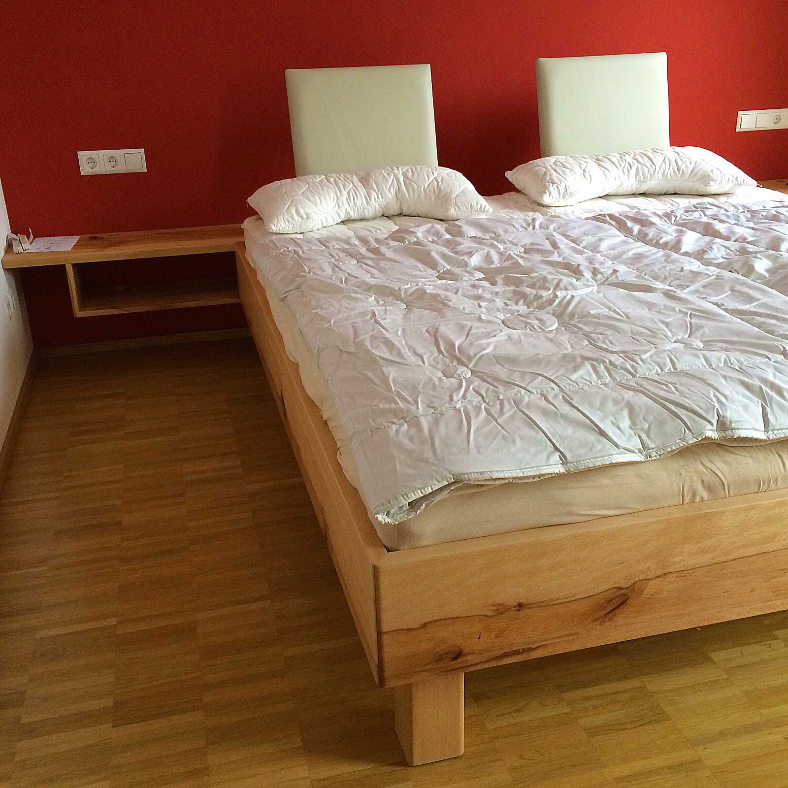 Massivholzschlafzimmer von den Möbelmachern aus Franken 2016 bis 2018