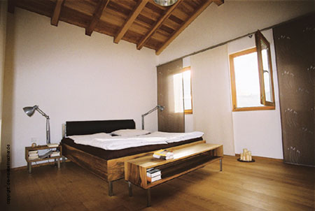Schlafzimmer aus fränkischem Massivholz wie Eiche, Buche, Elsbeere