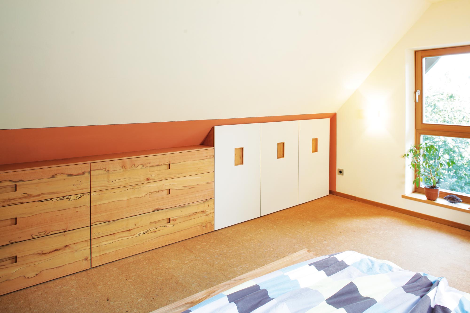 Schlafzimmer aus Buche, Eiche, Nussbaum oder Glas von den ... Schlafzimmer aus Buche, Eiche, Nussbaum oder Glas von den ...
