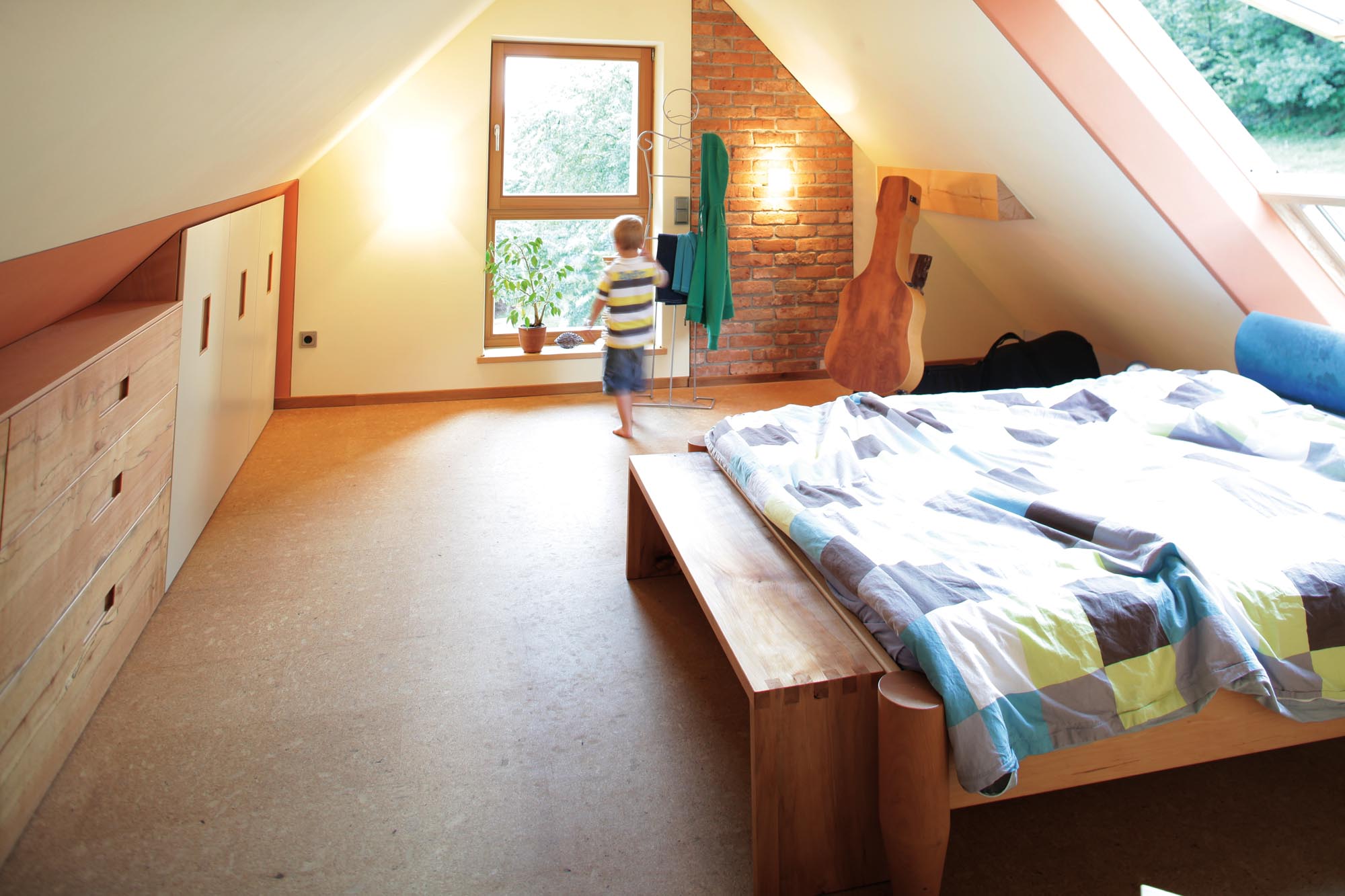 Schlafzimmer aus Buche, Eiche, Nussbaum oder Glas von den ... Schlafzimmer aus Buche, Eiche, Nussbaum oder Glas von den ...