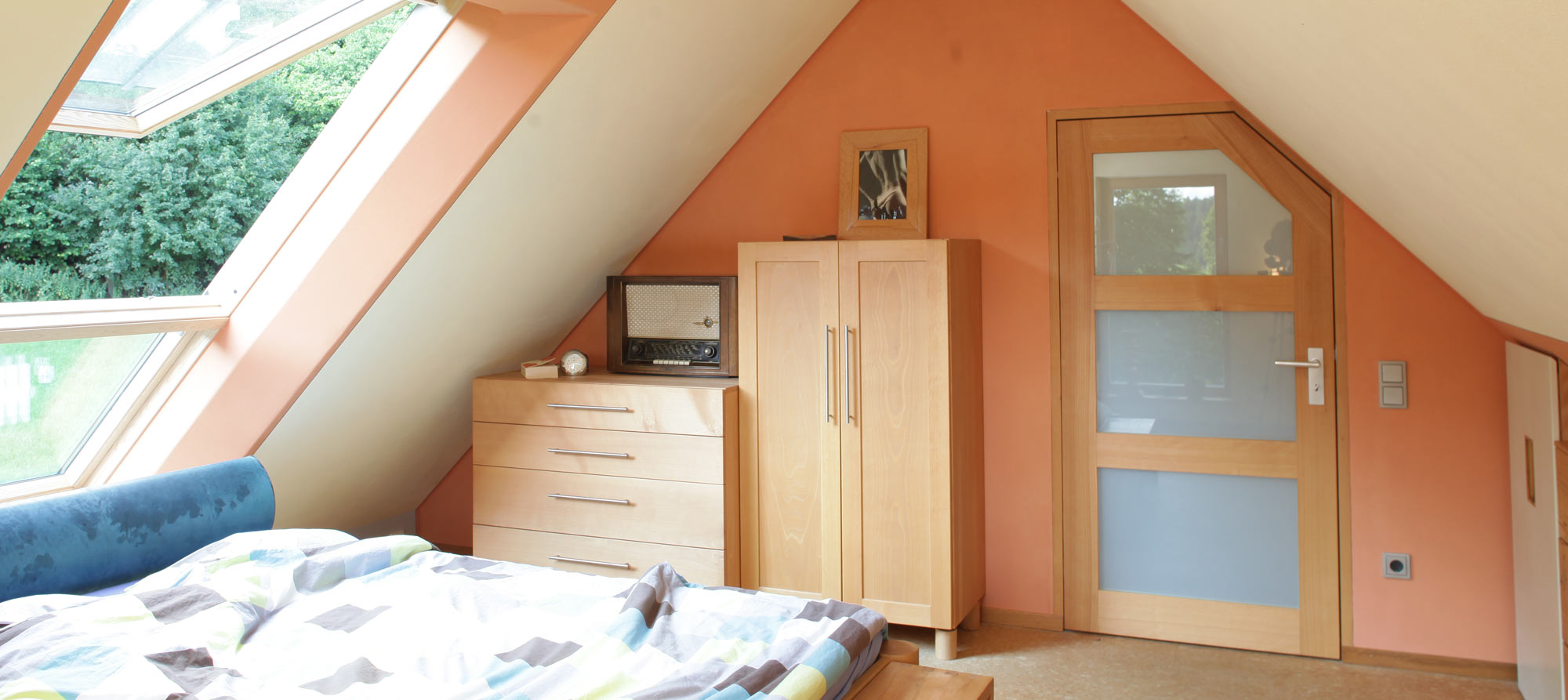 Massivholztüren für Zimmer und Häuser : Die Möbelmacher