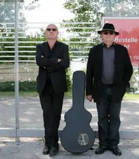 Fitzgerald Kusz und Klaus Brandl treten bei den Möbelmachern auf