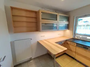 Montagefoto 2 mit Oberschränken Montagefoto 2 mit Oberschränken