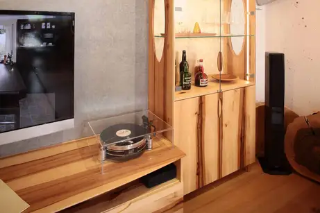 Hifi Möbel Lowboard aus fränkischer Elsbeere Hifi Möbel Lowboard aus fränkischer Elsbeere