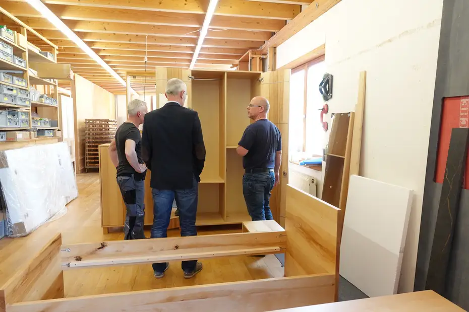 Massivholzmöbel für das Mädchenheim der Caritas Schnaittach 