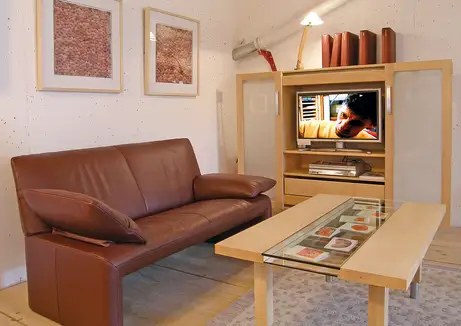 TV-Schrank versteckt Fernseher TV-Schrank versteckt Fernseher