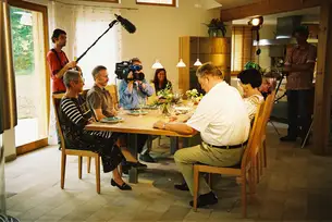 Massivholztisch in Buche mit Edelstahl Massivholztisch in Buche mit Edelstahl