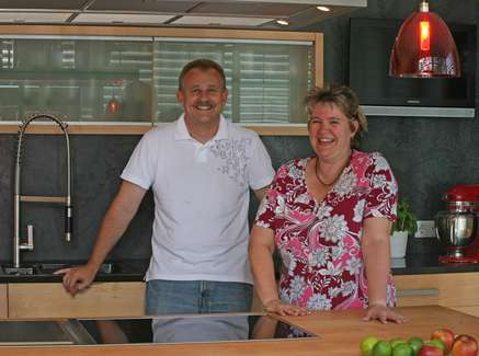 Projekt Bauklötzchen mit Massivholzmöbeln Projekt Bauklötzchen mit Massivholzmöbeln