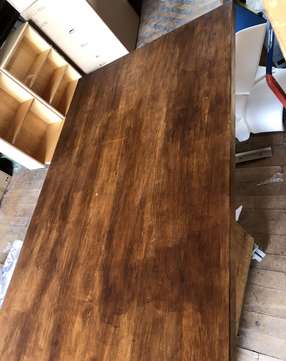 Falsche Oberfläche auf Massivholztisch Falsche Oberfläche auf Massivholztisch