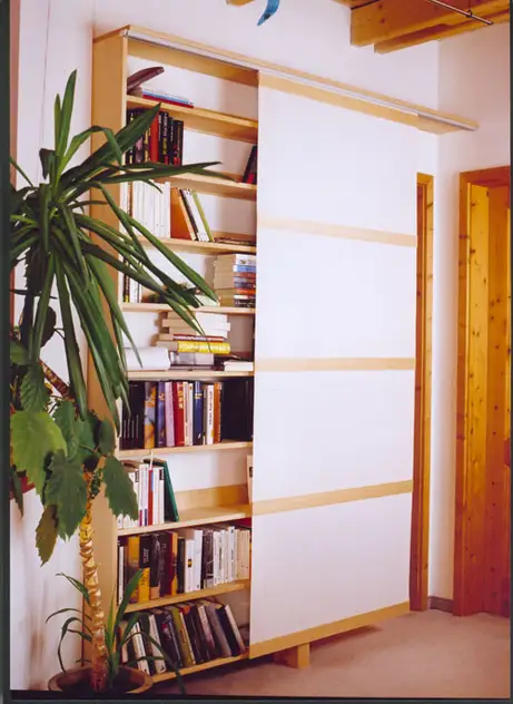 Paneelwagentrick fürs Bücherregal 