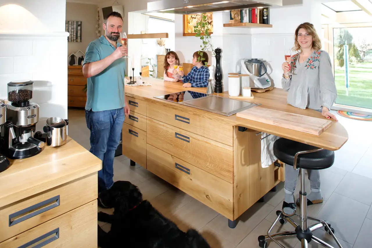 Nachhaltige Küchen aus dem Massivholz Frankens Nachhaltige Küchen aus dem Massivholz Frankens