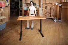 Schreibtisch aus massivem Apfelbaum Apfelbaum massiv für Nicols Schreibtisch