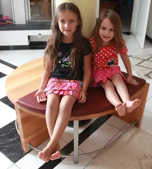 Natascha und die Hifimöbel der Möbelmacher Natascha und die Hifimöbel der Möbelmacher