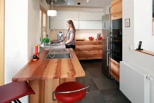 Massivholzküche aus Elsbeere Massivholzküche aus Elsbeere