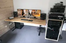 Musikerschreibtisch in höhenverstellbar aus Massivholz Musikerschreibtisch in höhenverstellbar