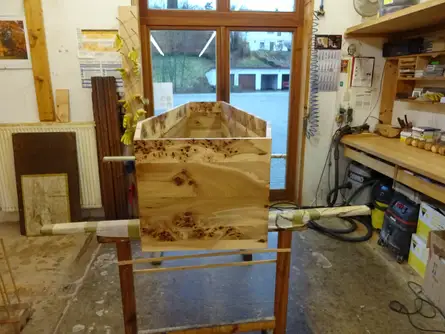 Sarggrundierung mit Naturharzöl von Livos Sarggrundierung mit Naturharzöl von Livos