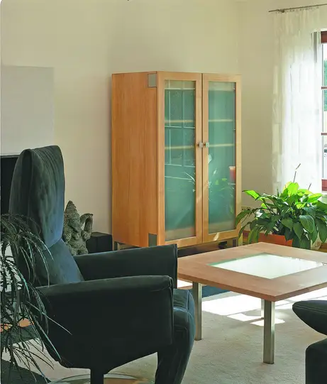 TV-Schrank versteckt Fernseher TV-Schrank versteckt Fernseher