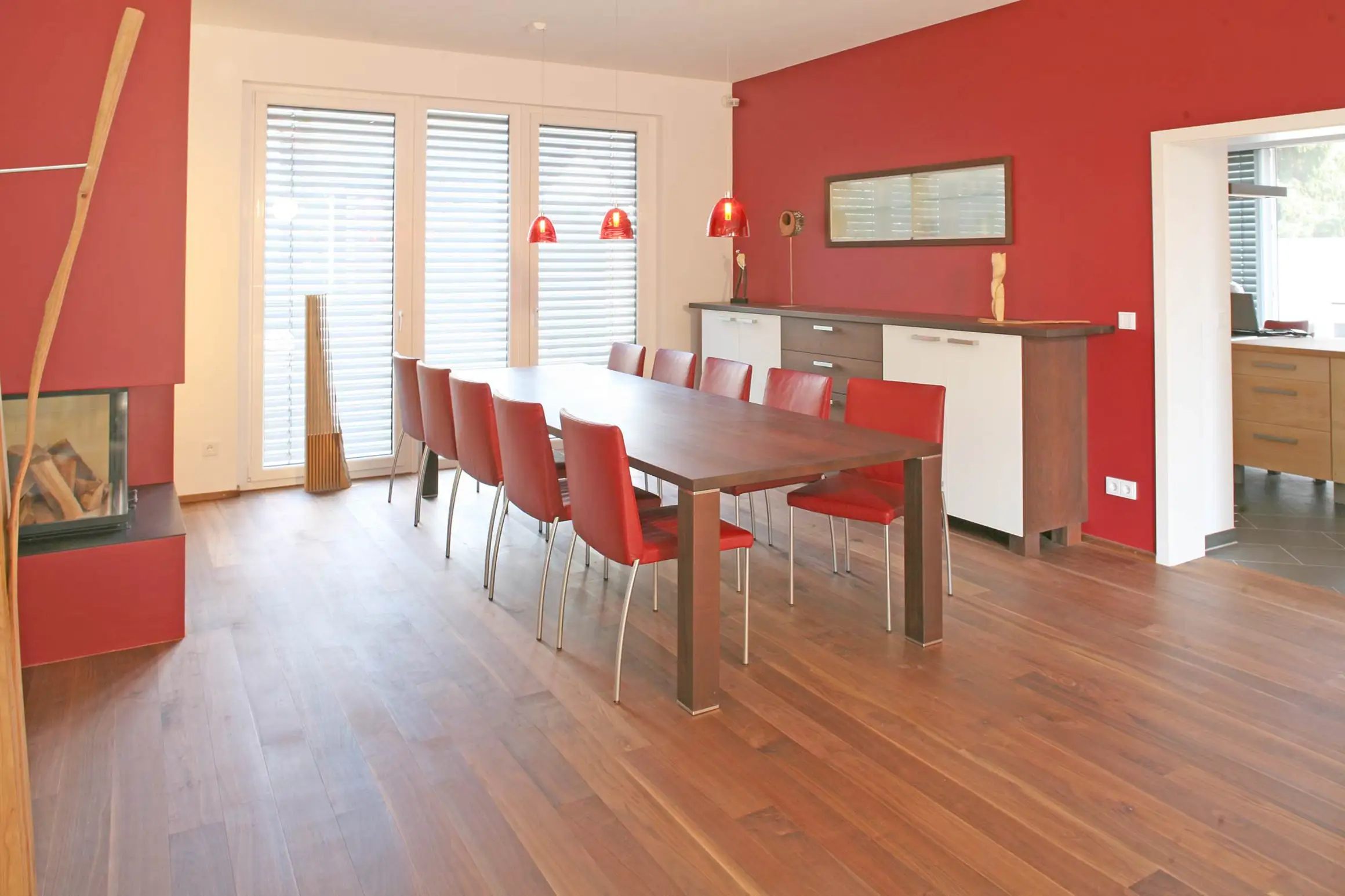 Massivholztisch in Thermobuche