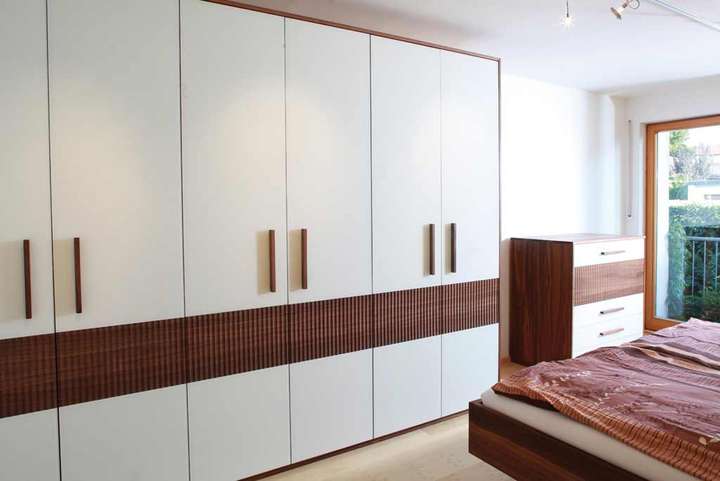 Schlafzimmer aus Massivholz von den Möbelmachern aus Franken 2012 bis