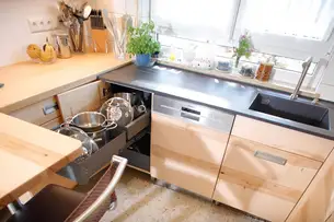 Und noch eine Flybox auf der anderen Seite Und noch eine Flybox auf der anderen Seite