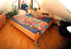 Marias Rollbett aus Buchenmassivholz 