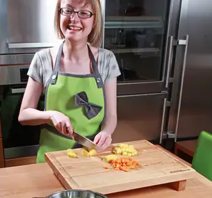 Schneidbrett in Buche mit Gratleiste Schneidbrett in Buche mit Gratleiste