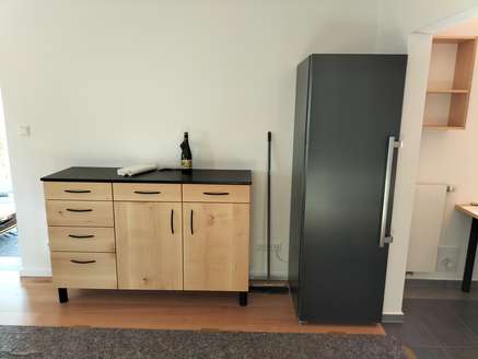 Sideboard in massiver Buche mit Keramikplatte
