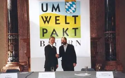 Minister Schnappauf und herwig Danzer in der bayerischen Staatskanzlei