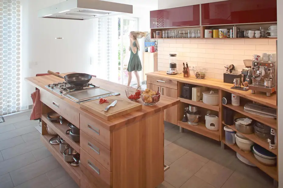Massivholz-Elsbeerenküche Massivholz-Elsbeerenküche
