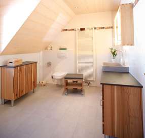 Badezimmer aus Rüster 