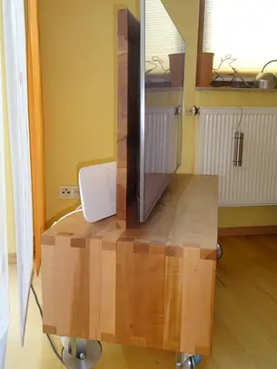 TV-Möbel in Elsbeere TV-Möbel in Elsbeere