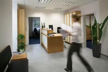 Kompletteinrichtung der Kanzlei Boos und Hagen