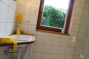 Gäste-WC mit Dusche