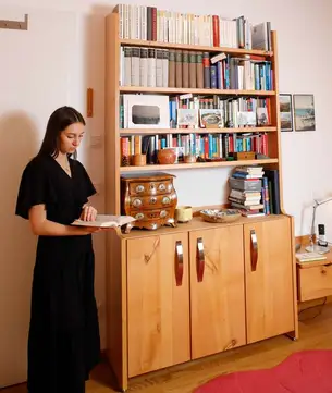 Bücherschrank in Buffetform
