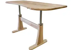 Die Technik für unsere höhenverstellbaren Schreibtische kommt von LINAK Die Technik für unsere höhenverstellbaren Schreibtische kommt von LINAK