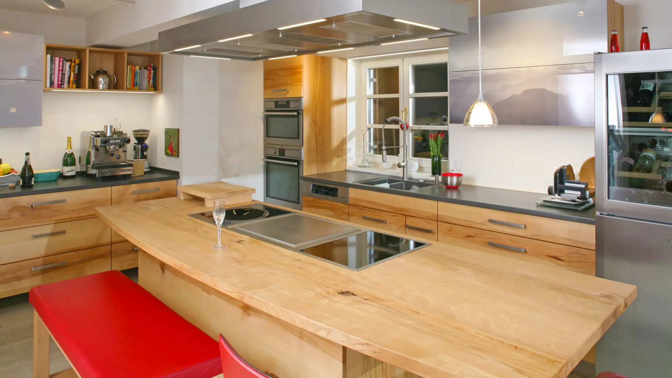 Massivholzküche mit Fotodruck im Allgäu Massivholzküche mit Fotodruck im Allgäu