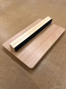 Connecting Box im höhenverstellbaren Esstisch Connecting Box im höhenverstellbaren Esstisch