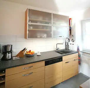 Massivholzküche mit durchgehender Front 