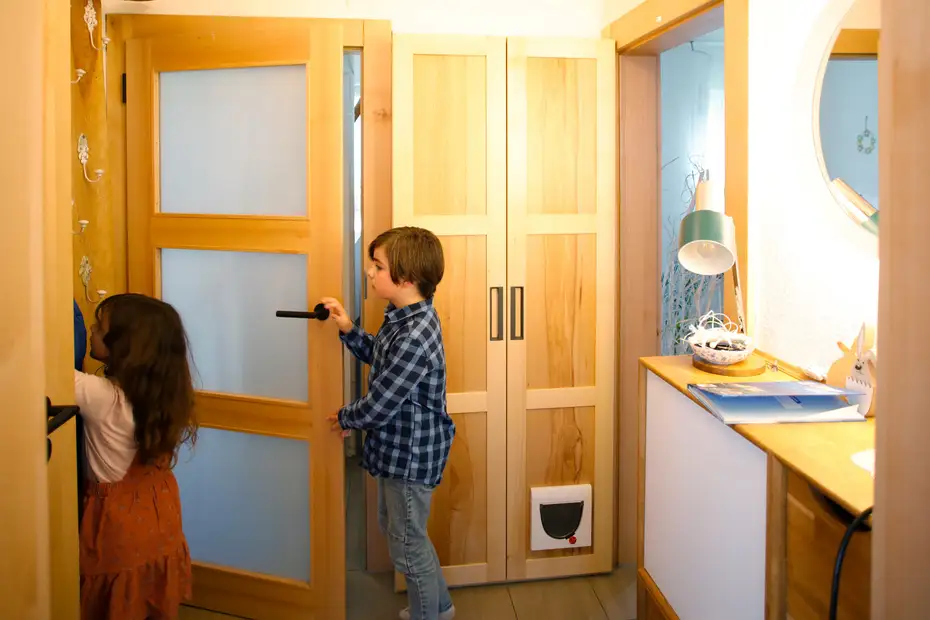 Massivholztüren und Einbauschrank aus Buche Massivholztüren und Einbauschrank aus Buche