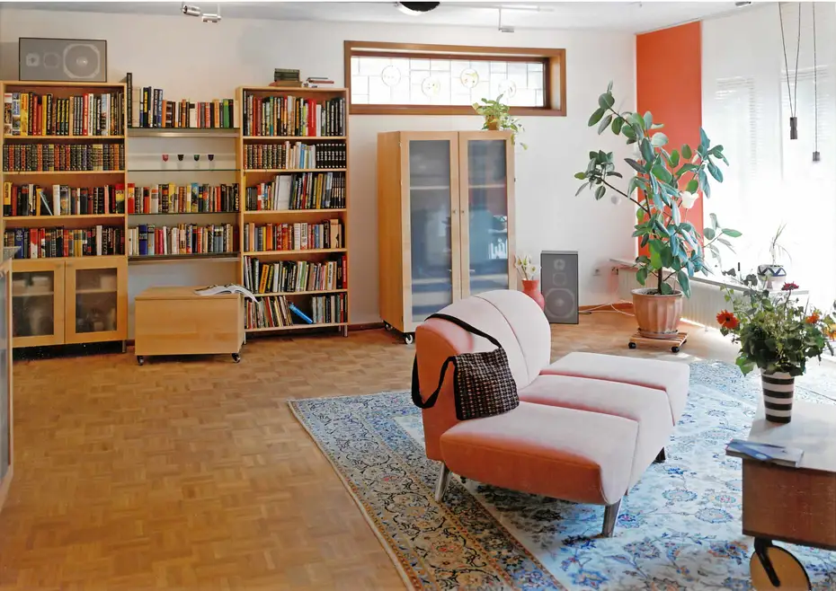 Wohzimmerbücherregal 