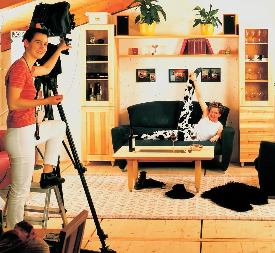 Couchtisch mit Dekoschublade