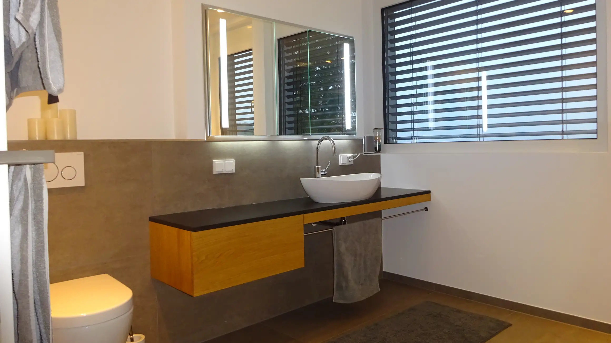 BAdezimmer in Massivholz Eiche BAdezimmer in Massivholz Eiche