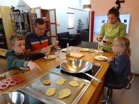 Gemeinsam mit Kindern kochen