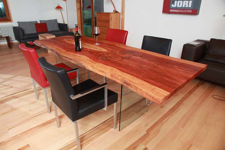 Massivholztische und Essplätze 2012 : Die Möbelmacher