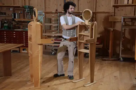 Herrendiener aus Massivholz Herrendiener aus Massivholz