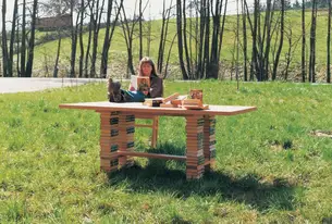 Der Büchertisch als Kunstprojekt