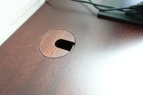 Kabeldurchführung in edel Kabeldurchführung in edel