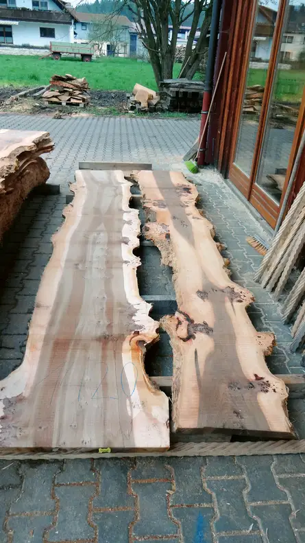 Massivholz für den Sarg Massivholz für den Sarg