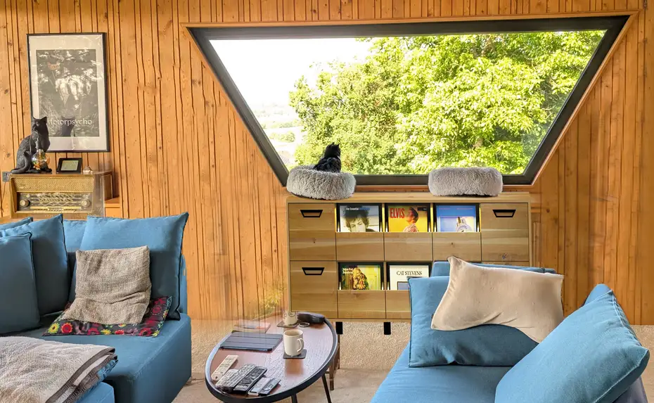 Schallplattenschrank in Eiche Schallplattenschrank in Eiche