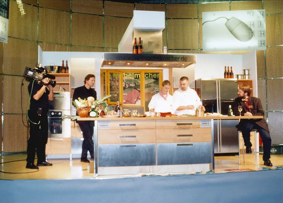 Kochinsel auf der TV-Bühne beim Bayerischen Rundfunk 